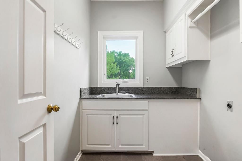 12912 Woodson Street — photo 21