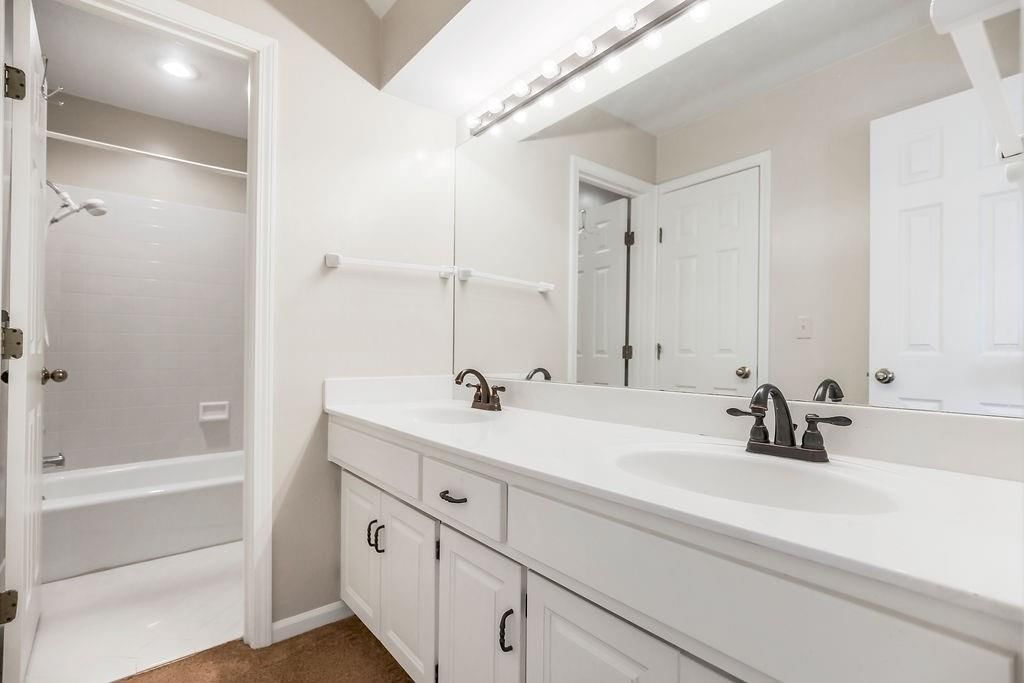 12912 Woodson Street — photo 29