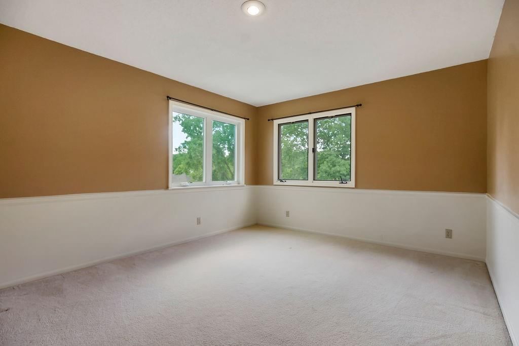 12912 Woodson Street — photo 31