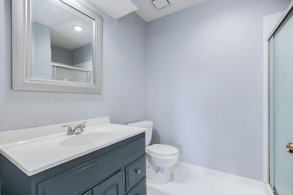 12912 Woodson Street — photo 32