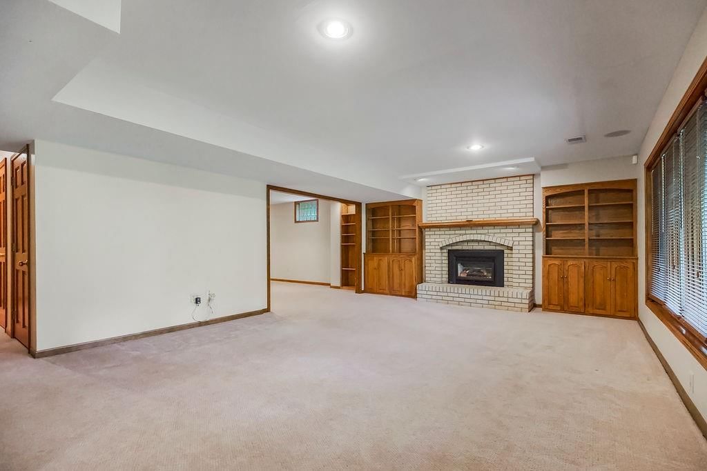 12912 Woodson Street — photo 34
