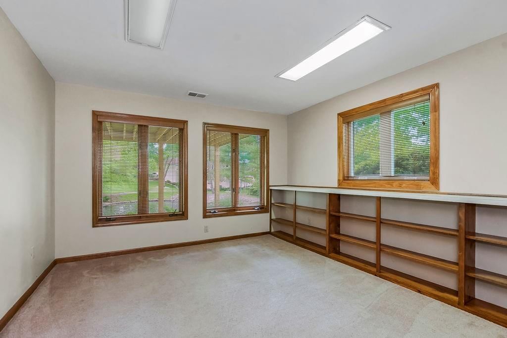 12912 Woodson Street — photo 37