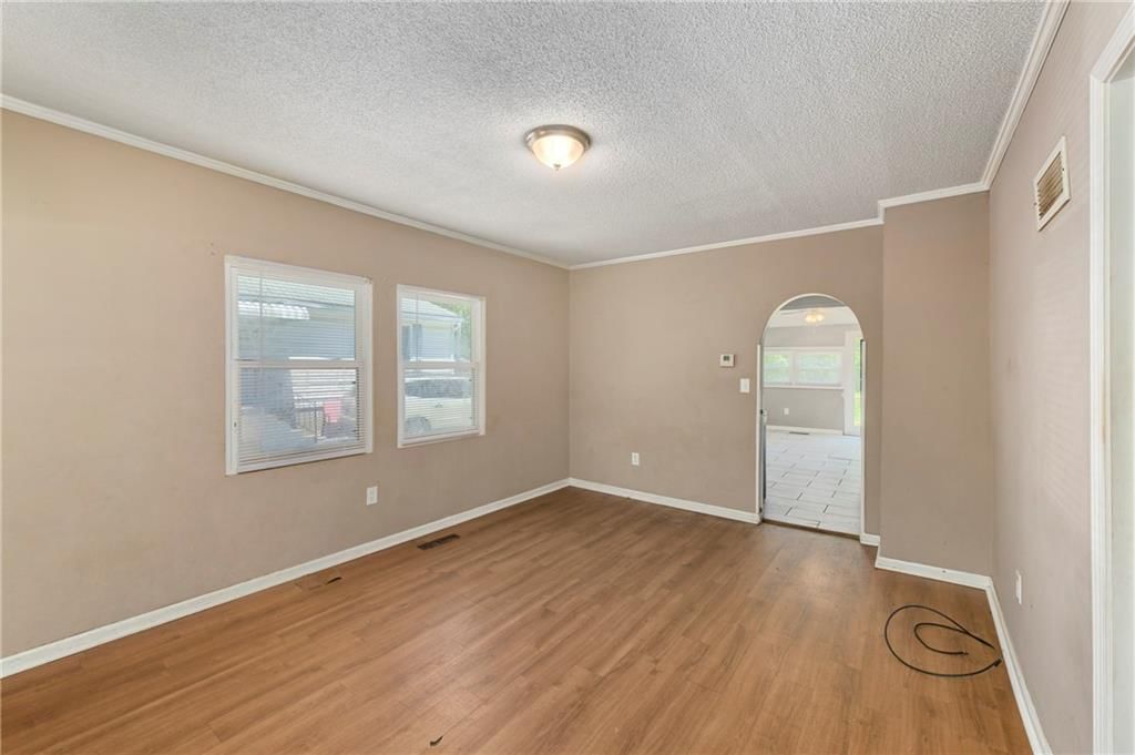 2431 Vermont Avenue — photo 6