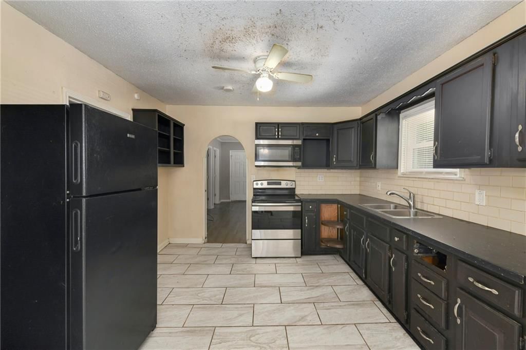 2431 Vermont Avenue — photo 9