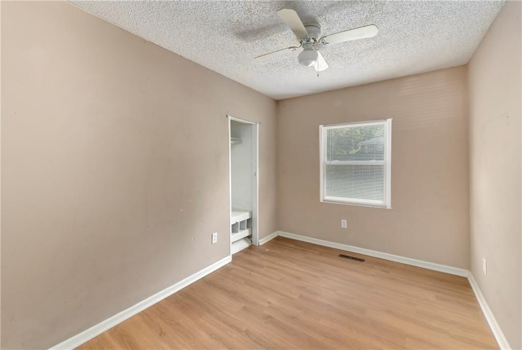 2431 Vermont Avenue — photo 12