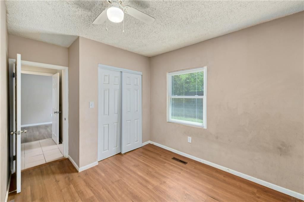 2431 Vermont Avenue — photo 17