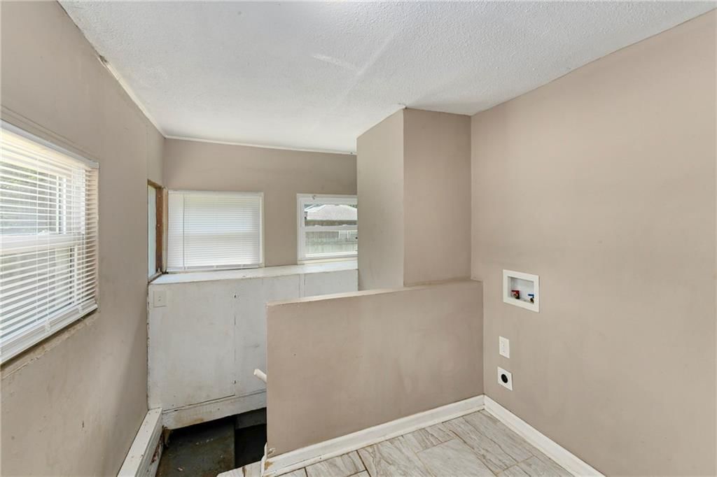 2431 Vermont Avenue — photo 18