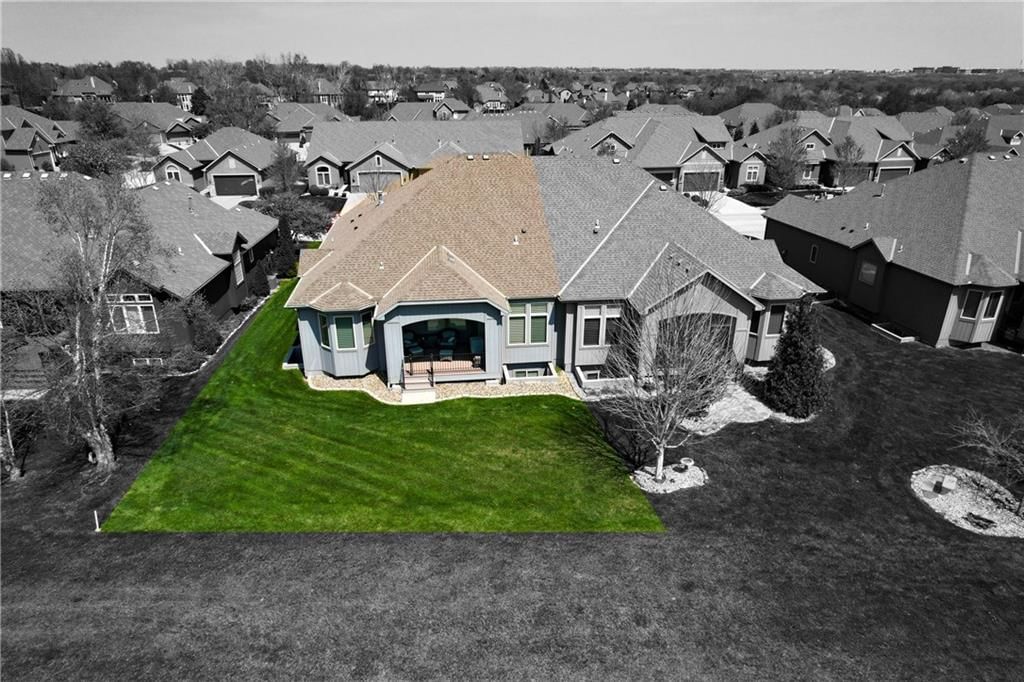 19703 W 100th Terrace — photo 17