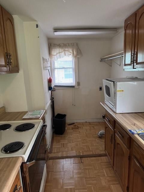 4635 Genessee Street — photo 7