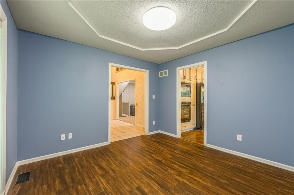 11522 Parkhill Street — photo 34