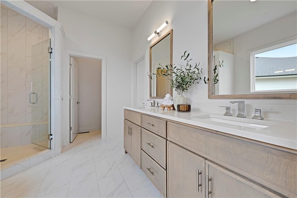 10026 Aurora Street — photo 30