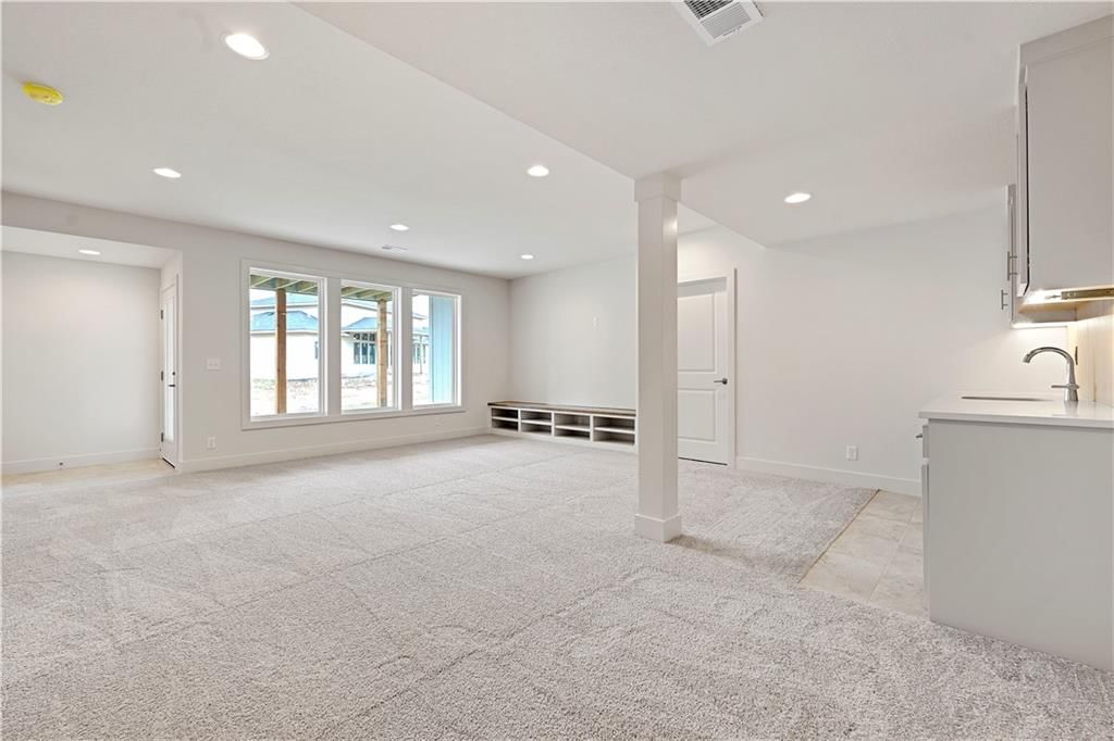 10026 Aurora Street — photo 34