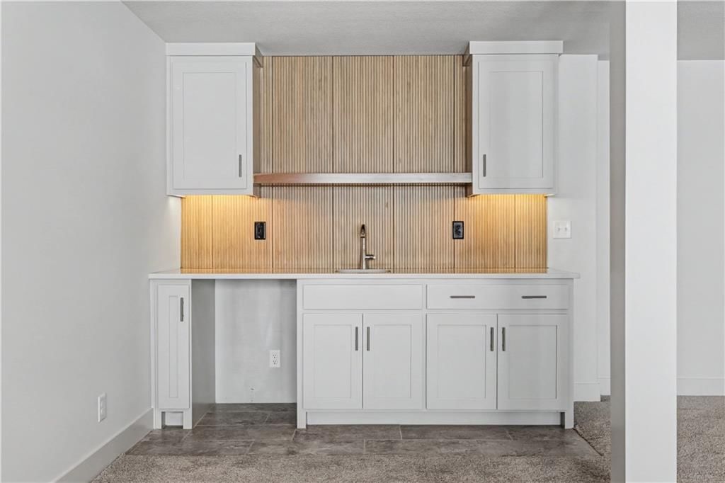 10026 Aurora Street — photo 37