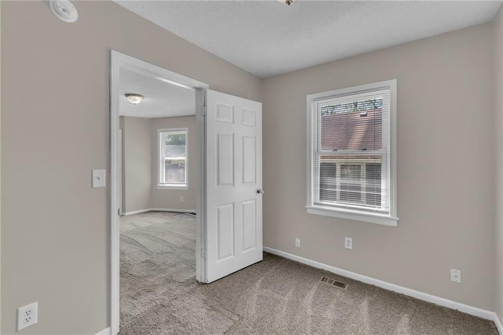 2722 Brighton Avenue — photo 11