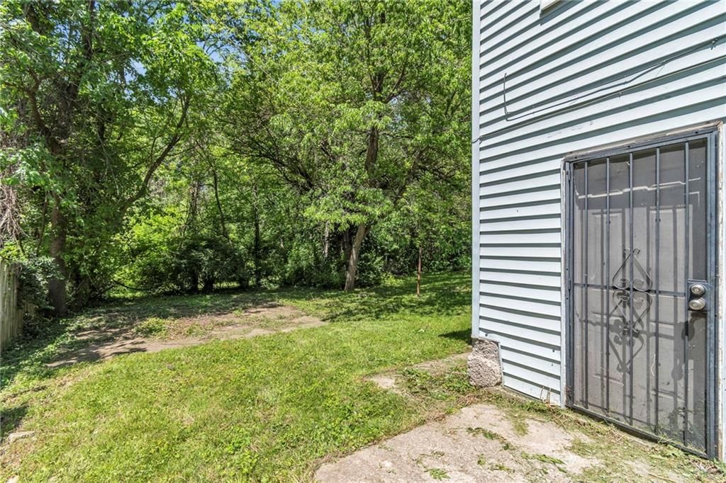 2722 Brighton Avenue — photo 20