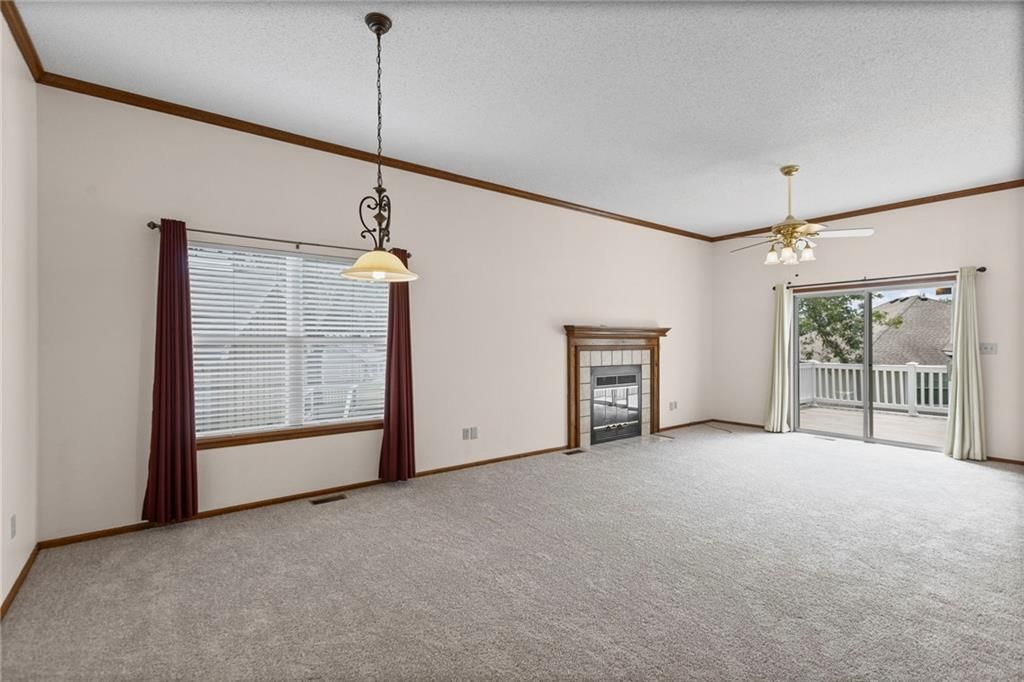 Photo 7 of 33 - 16611 E 53RD Street