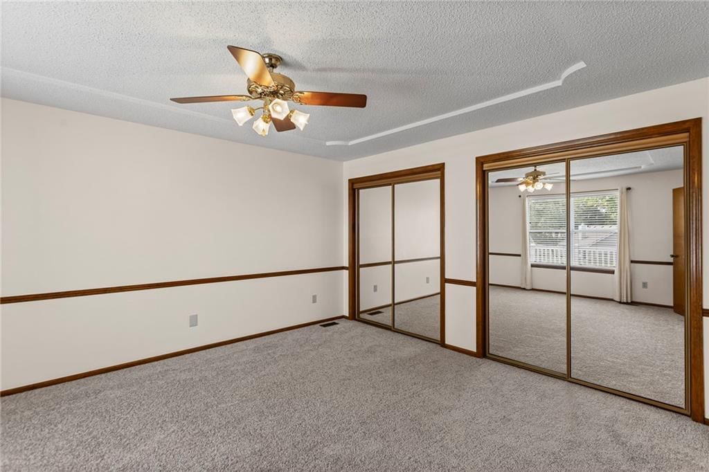 Photo 9 of 33 - 16611 E 53RD Street
