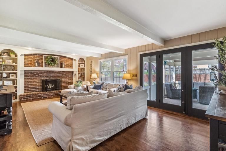 314 W 119th Terrace — photo 33