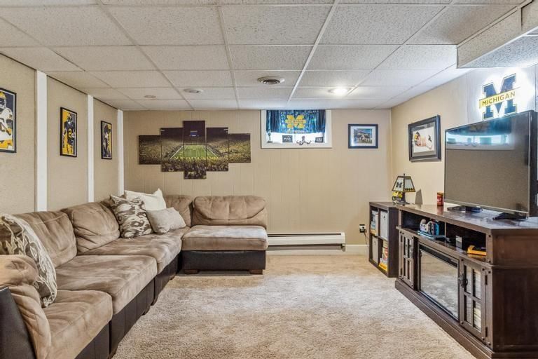 314 W 119th Terrace — photo 44