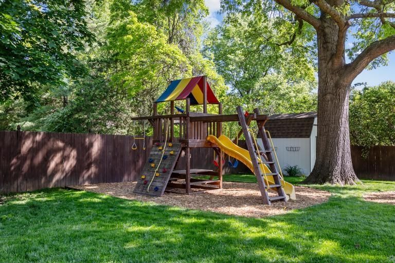 314 W 119th Terrace — photo 54