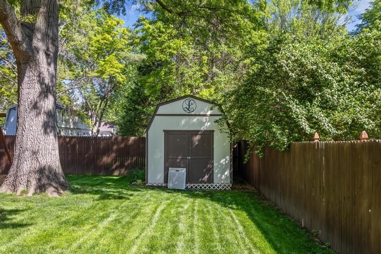 314 W 119th Terrace — photo 56