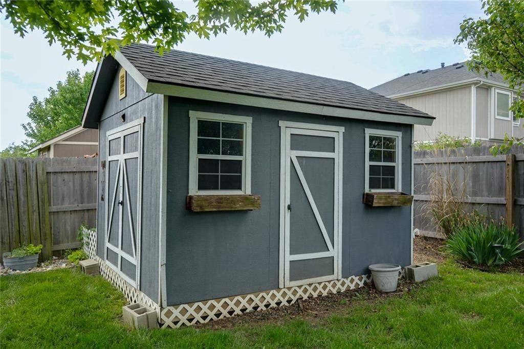 1200 NW BOXELDER Court — photo 9