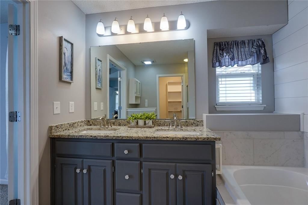 1200 NW BOXELDER Court — photo 33