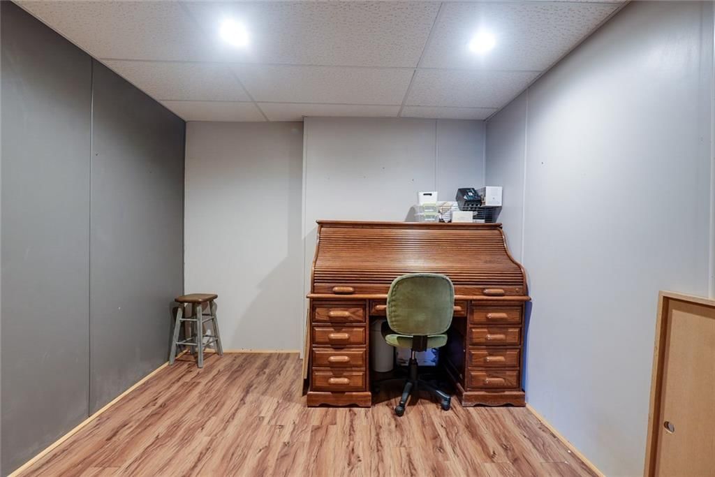 1200 NW BOXELDER Court — photo 41