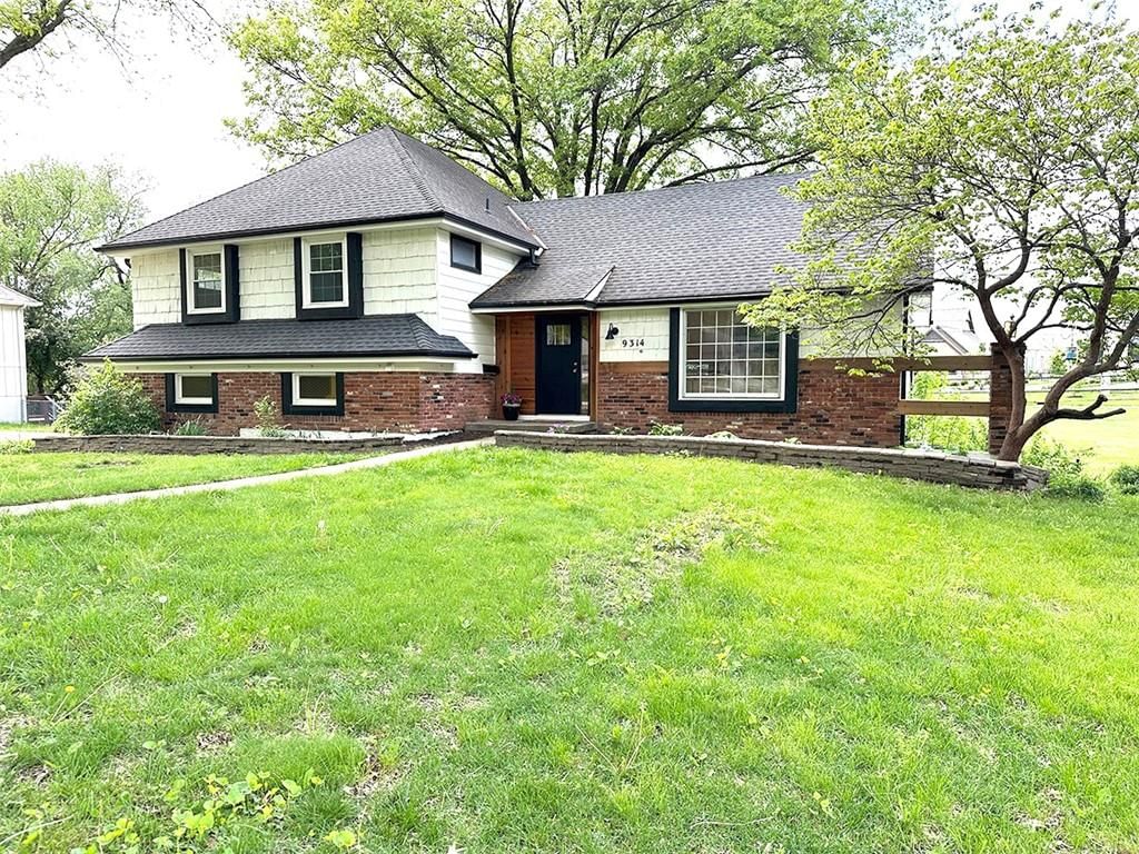 9314 Roe Avenue — photo 31