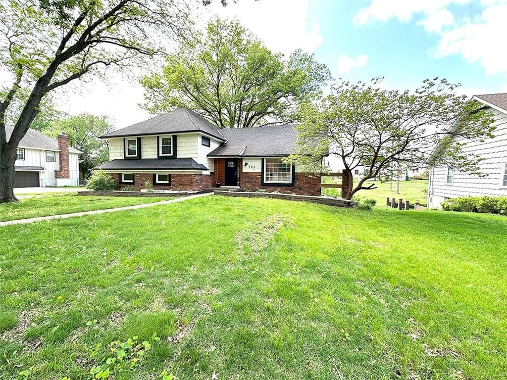 9314 Roe Avenue — photo 32