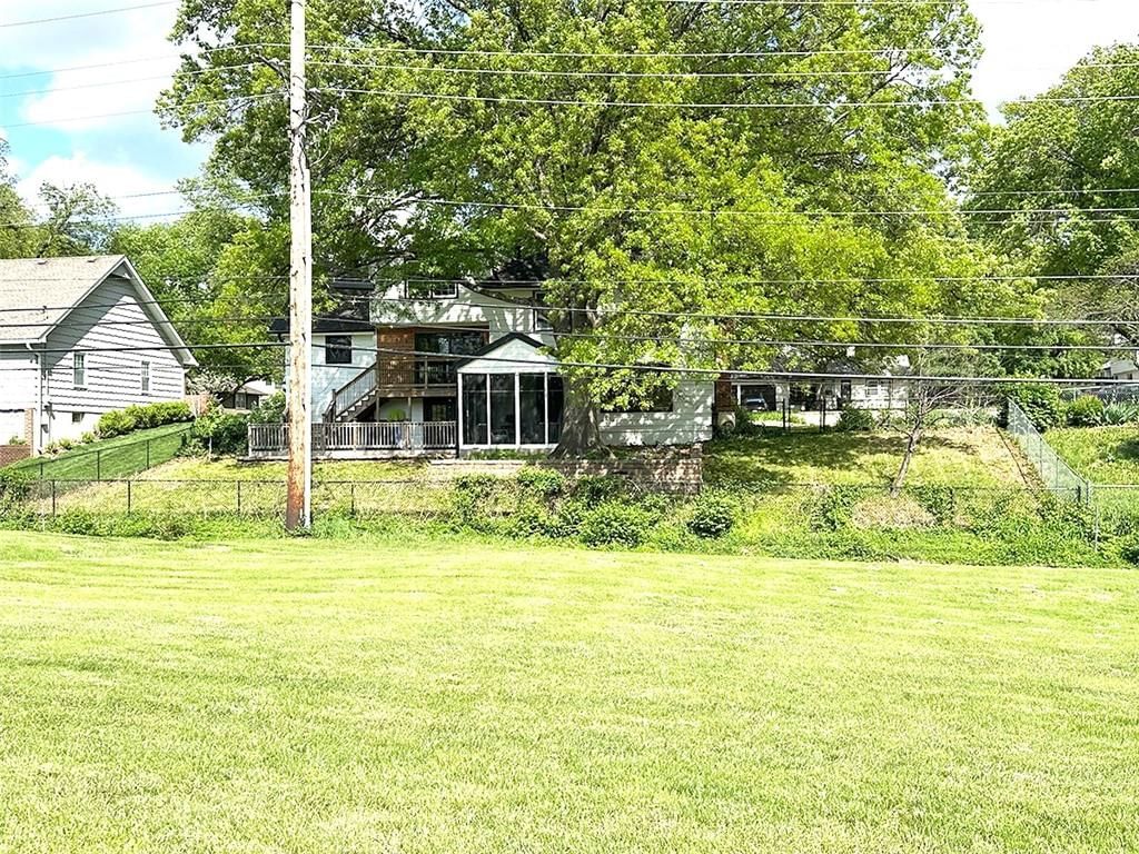 9314 Roe Avenue — photo 93