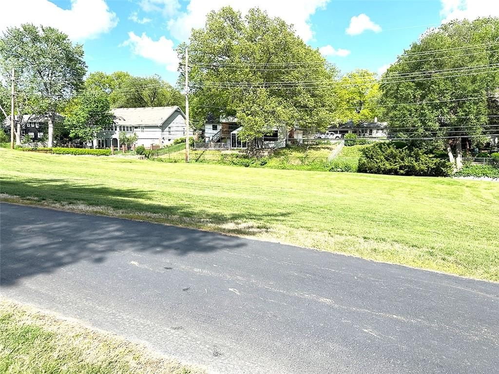 9314 Roe Avenue — photo 95
