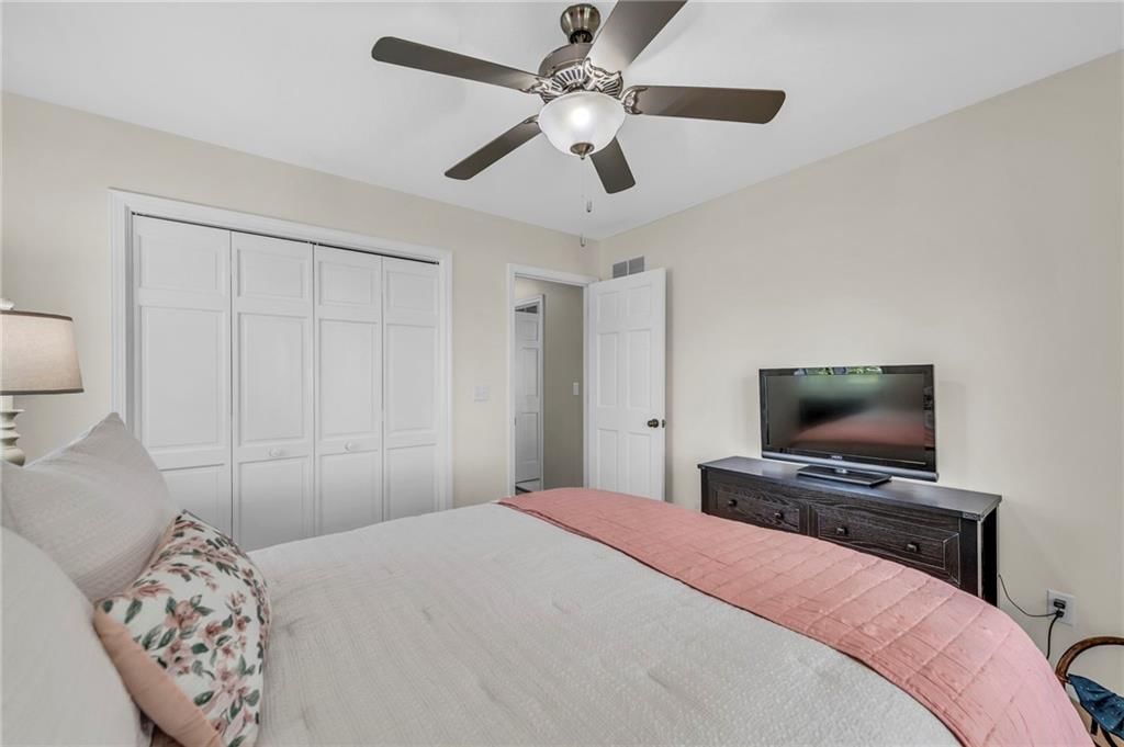 15735 N Amity Street — photo 28