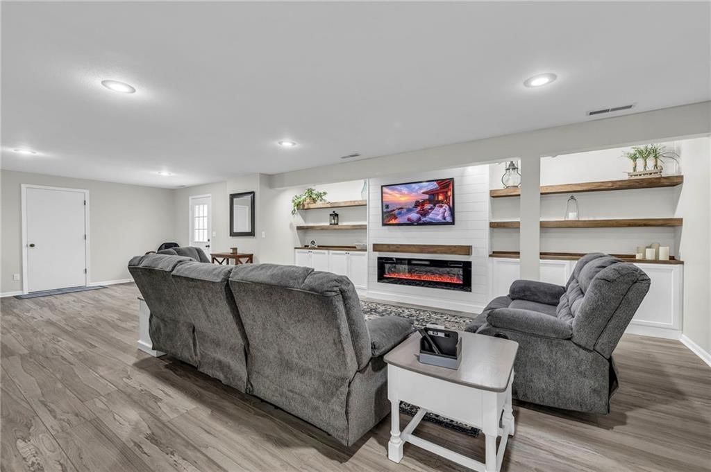 15735 N Amity Street — photo 35