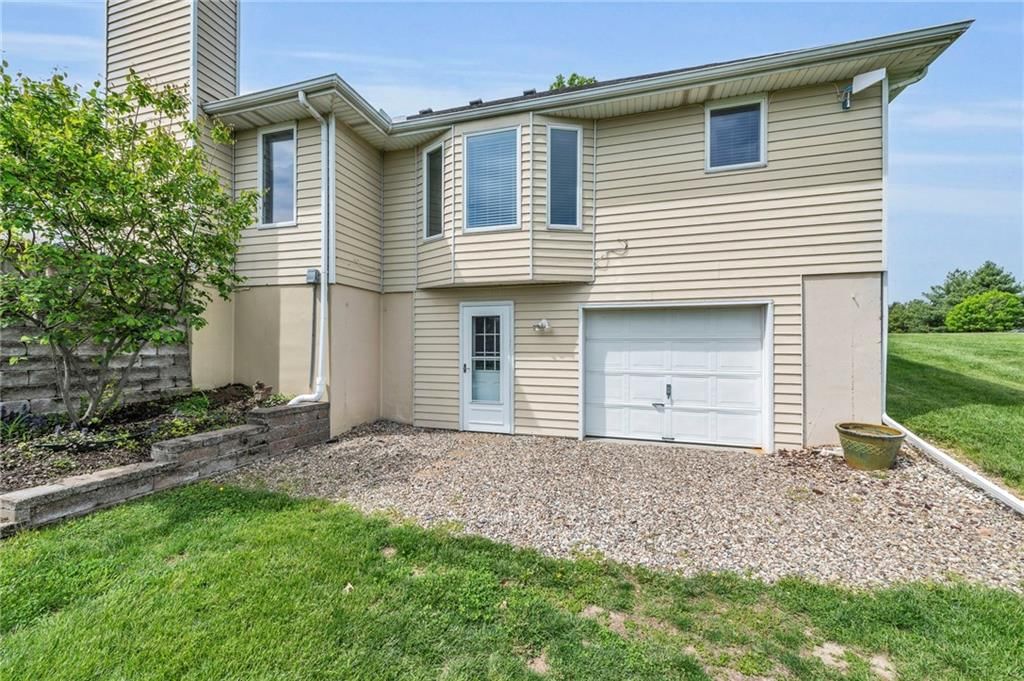 15735 N Amity Street — photo 52