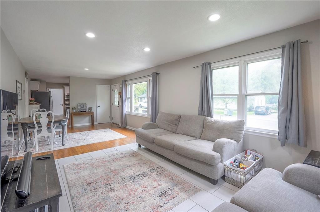 Photo 9 of 30 - 6148 Sloan Avenue