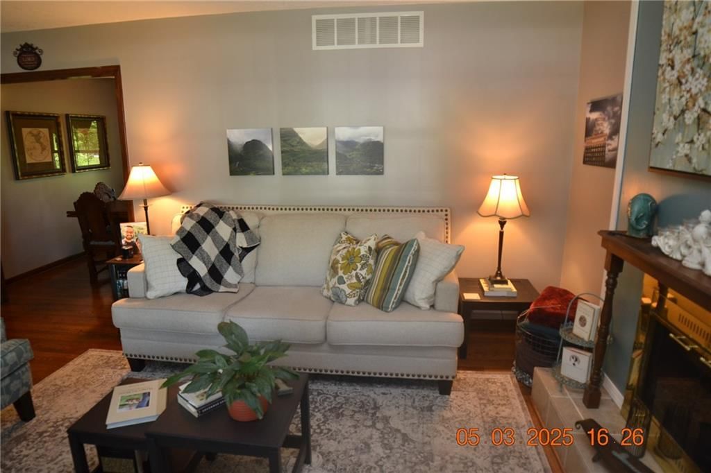 6406 N Michigan Avenue — photo 8