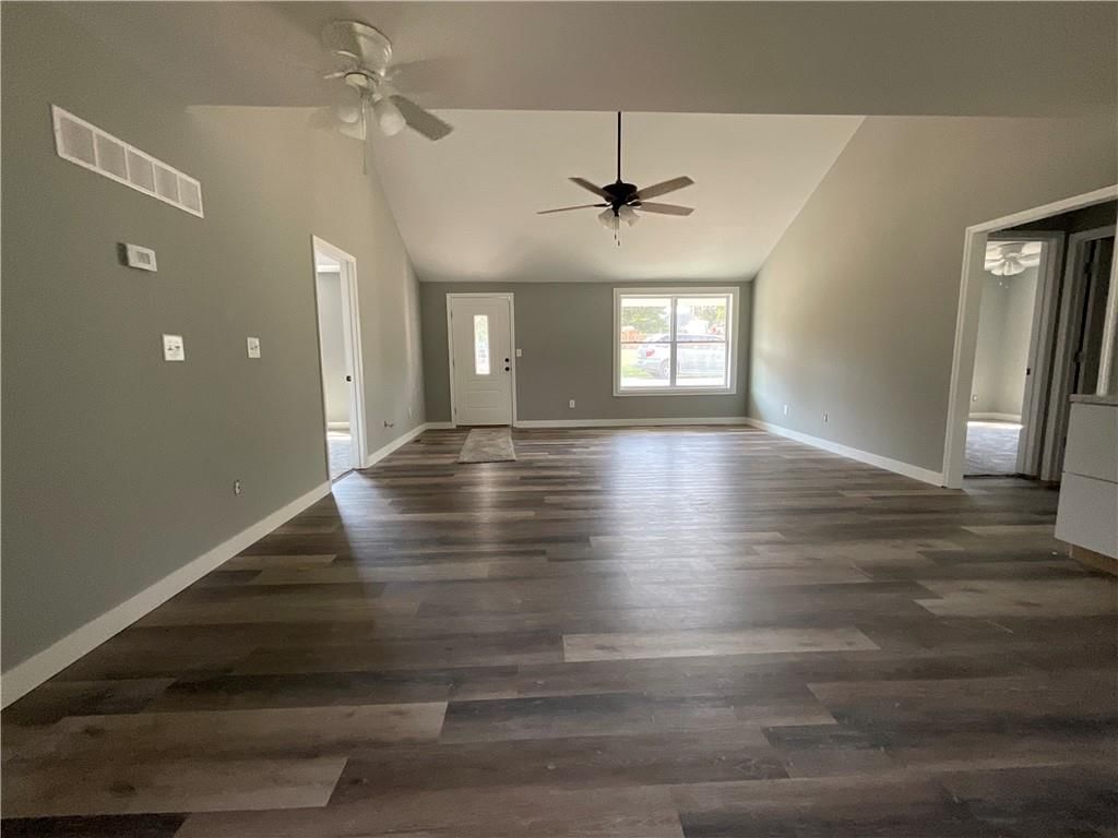 300 MAPLE Terrace — photo 13