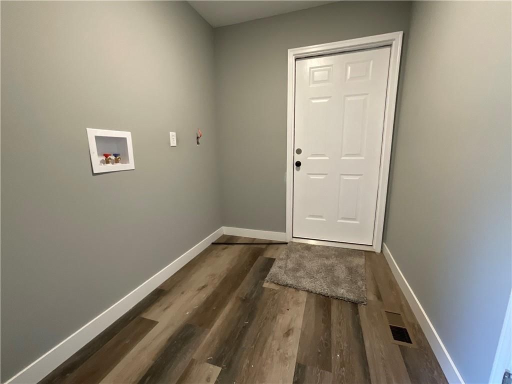 300 MAPLE Terrace — photo 16