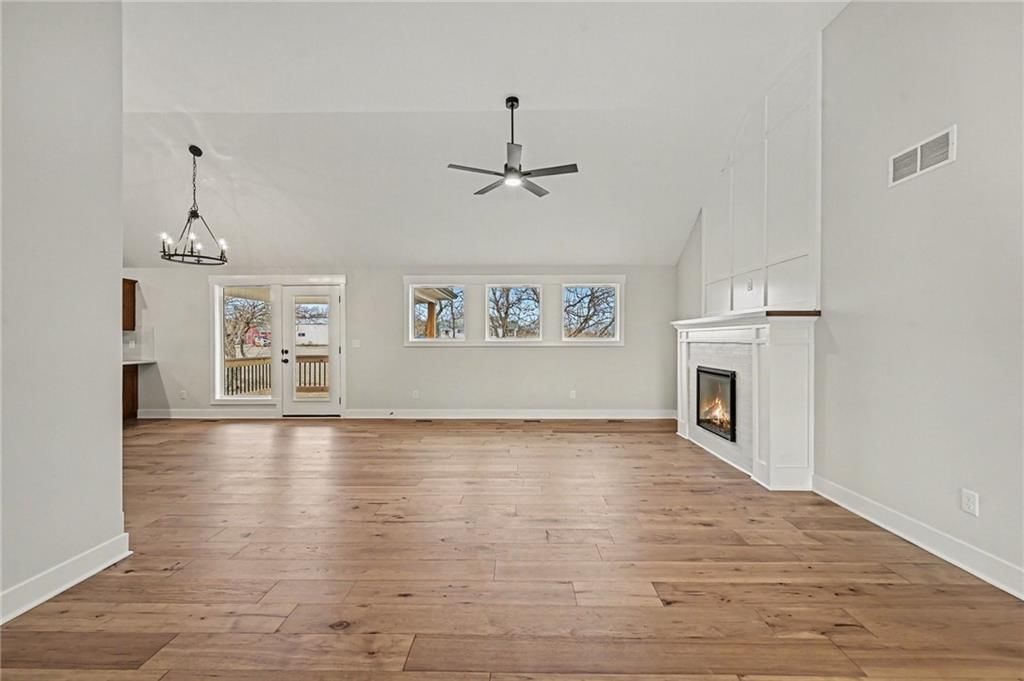 12404 Morgan Street — photo 9