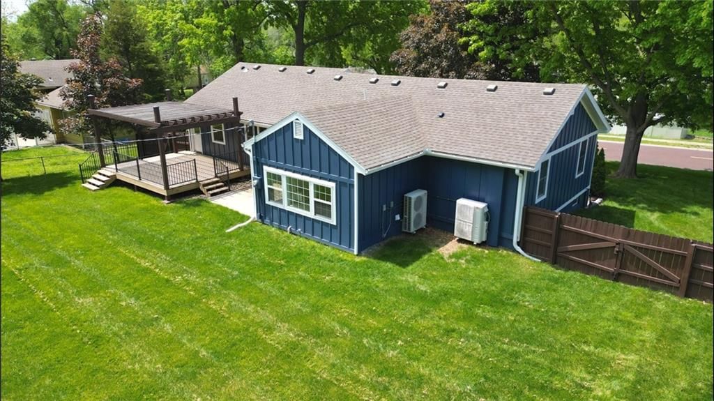 8645 Lowell Avenue — photo 32