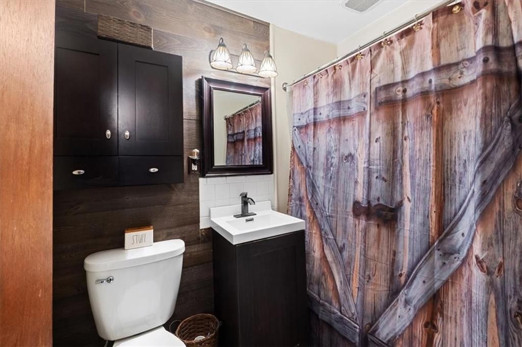 6550 Webster Avenue — photo 14