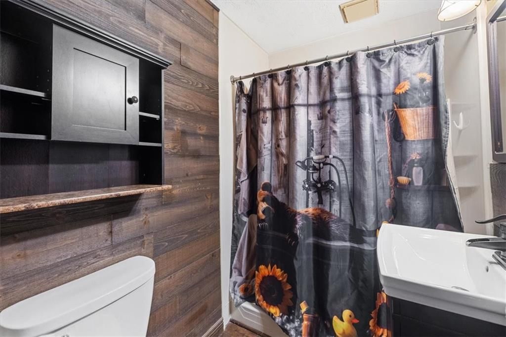 6550 Webster Avenue — photo 17