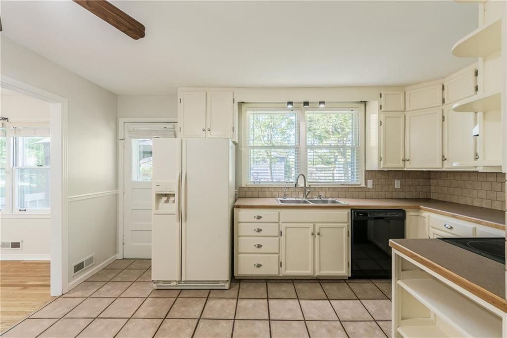 5707 W 101st Terrace — photo 6