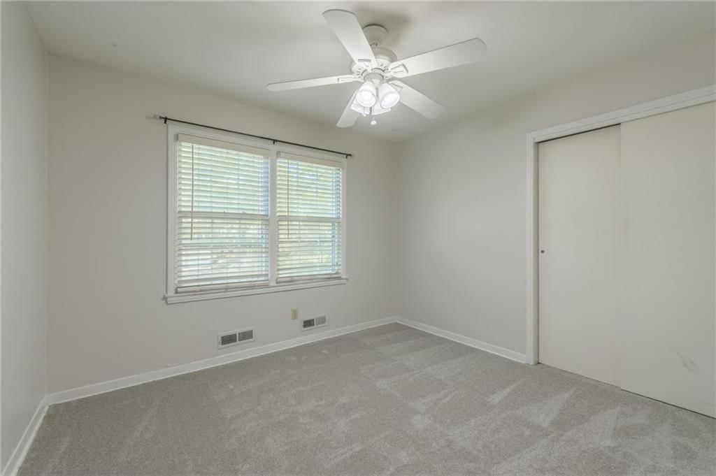 5707 W 101st Terrace — photo 13