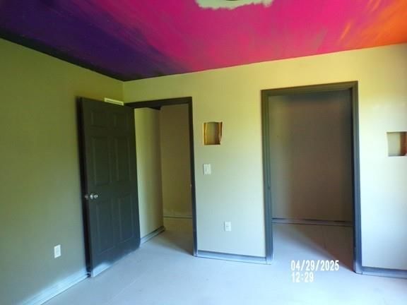 Photo 9 of 20 - 3006 Jarboe Street