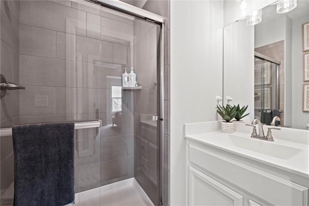 717 W 44th Terrace — photo 31