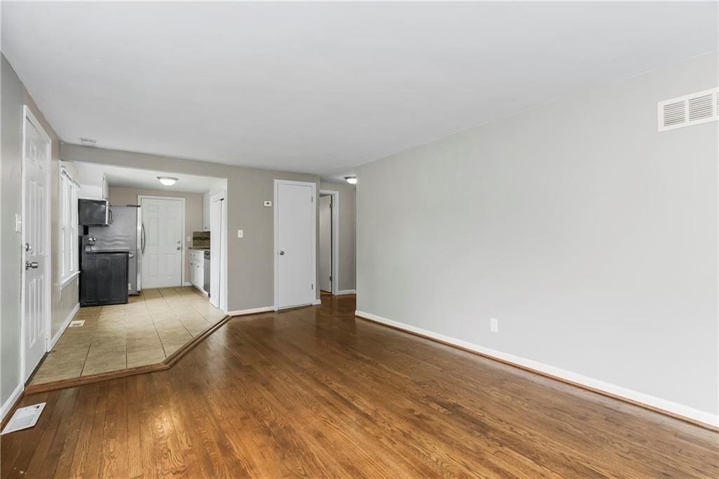7611 W 65th Street — photo 6