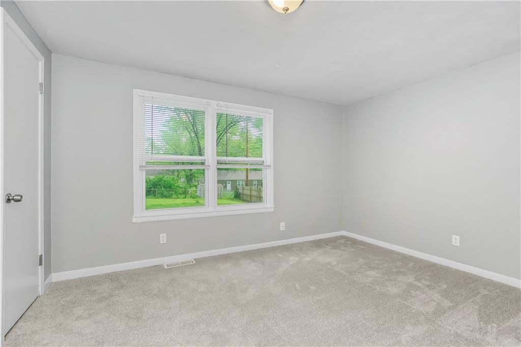 7611 W 65th Street — photo 18