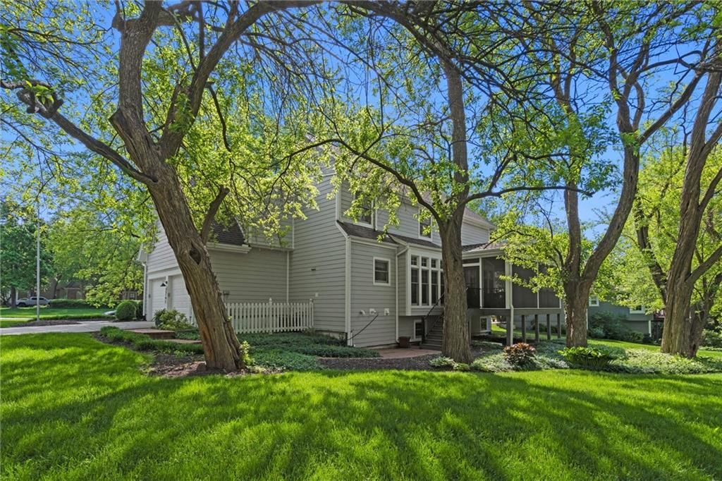 2741 W 131st Terrace — photo 47